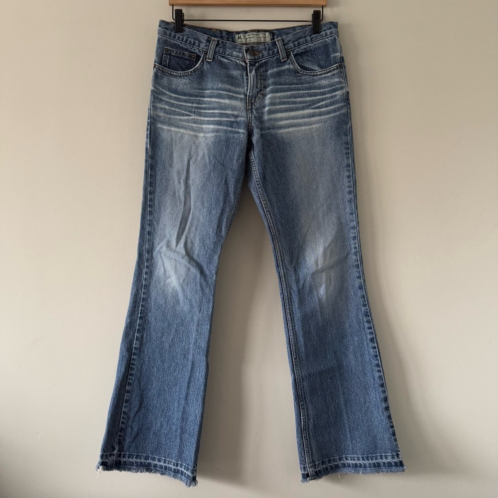 American Eagle‎ Bootcut Jeans Womens 8 Distressed Whiskered Y2K Retro Frayed Hem